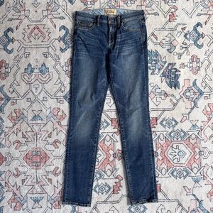 Holding Horses Women’s Slim/Skinny Dark Blue Jeans - size 27